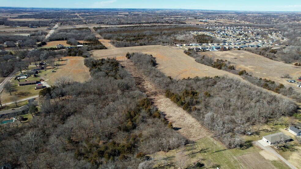 More Photos Of NW 37th St, Topeka Land For Sale