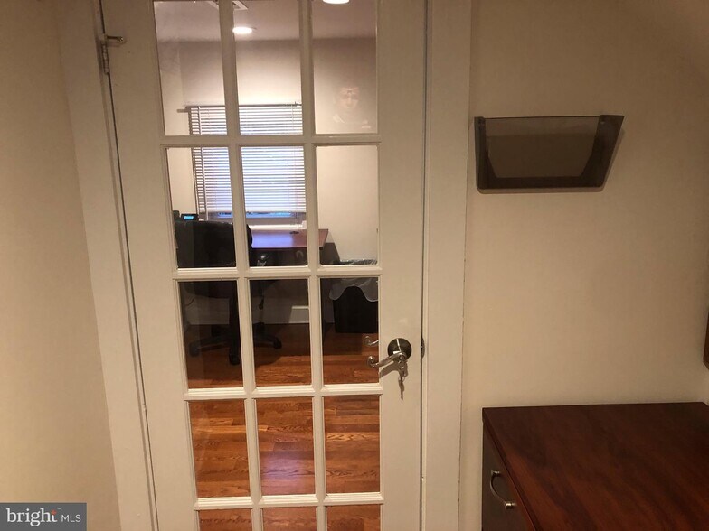 More Photos Of 9200 Academy Rd, Philadelphia Office Residential For Sale