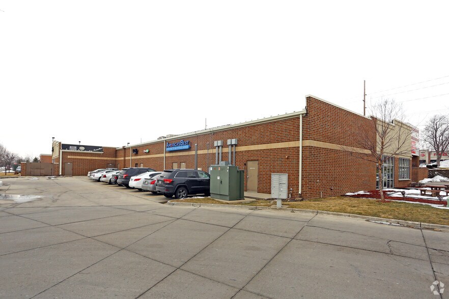 More Photos Of 1805 SE Delaware Ave, Ankeny General Retail For Lease