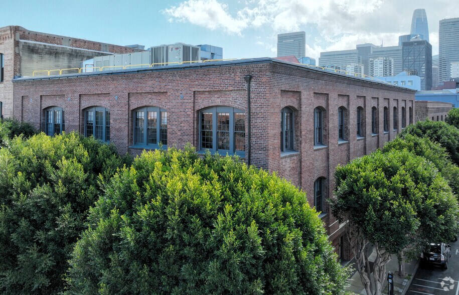 More Photos Of 1050 Battery St, San Francisco Office For Lease
