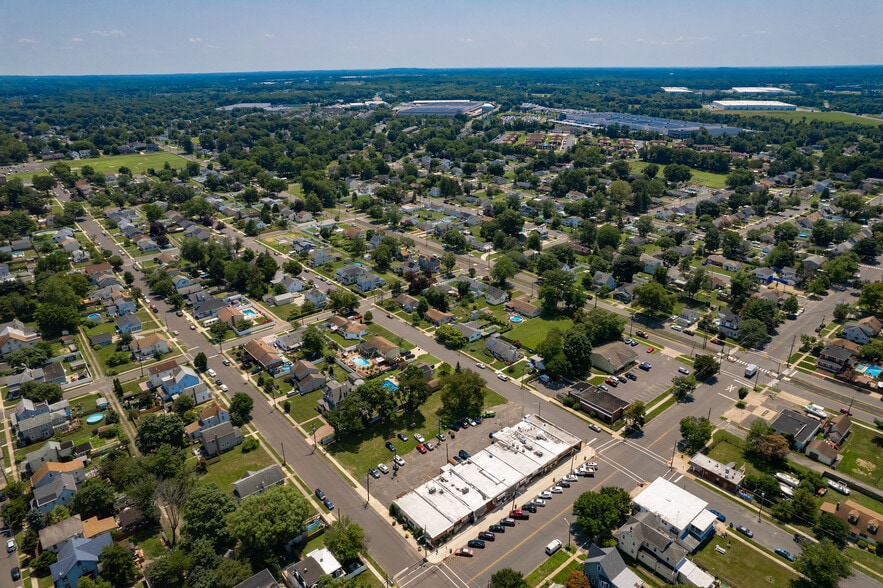 More Photos Of 316 Broad St, Florence Flex For Sale