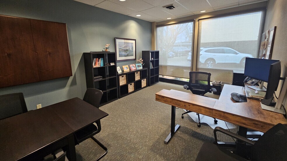 More Photos Of 1104 14th Ave, Longview Office For Lease