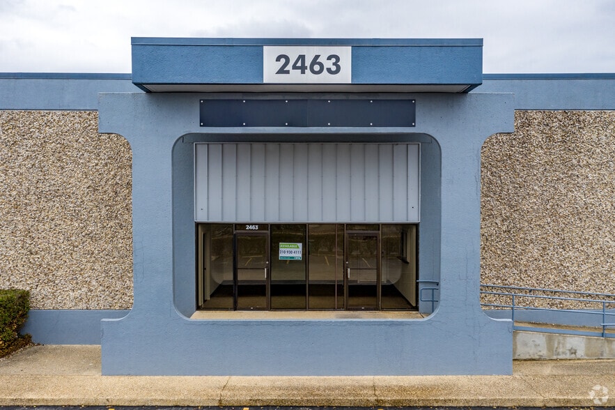 Primary Photo Of 2463-2469 Freedom Dr, San Antonio Light Distribution For Lease