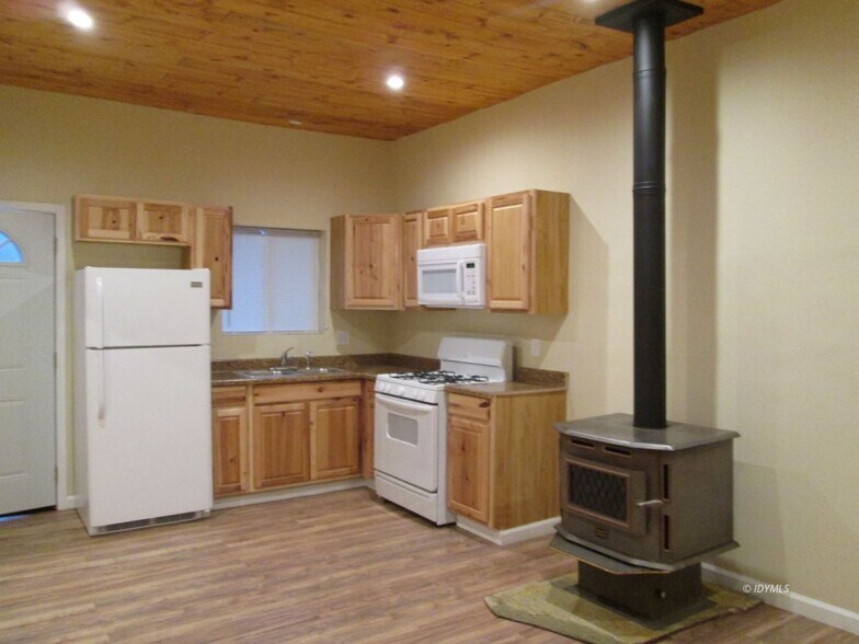 More Photos Of 52810 Pine Cove Rd, Idyllwild-Pine Cove Manufactured Housing Mobile Home Park For Sale