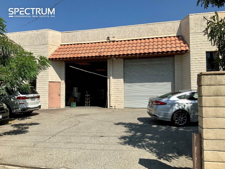 Primary Photo Of 16125 Cantlay St, Van Nuys Warehouse For Lease