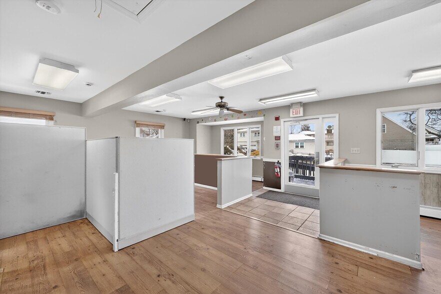 More Photos Of 75 Ramapo Rd, Garnerville Office For Lease