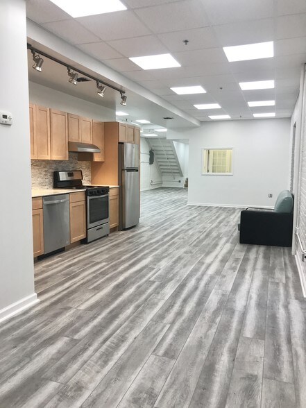 More Photos Of 447 W 36th St, New York Loft Creative Space For Sale