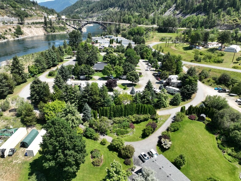 More Photos Of 651 Rosedale Rd, Castlegar Specialty For Sale