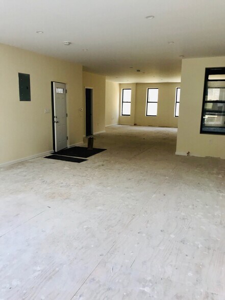 More Photos Of 5586 Broadway, Bronx Storefront Retail Residential For Lease