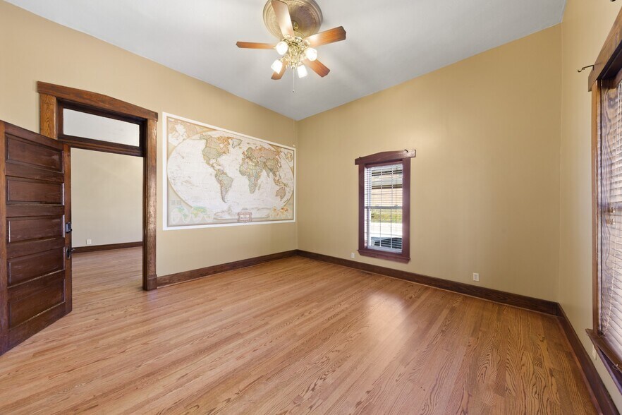 More Photos Of 308 N Main St, Ashland City Office For Sale