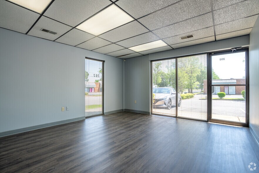 More Photos Of 3639 New Getwell Rd, Memphis Unknown For Lease