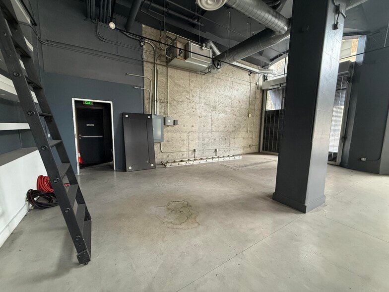 More Photos Of 758 S Spring St, Los Angeles Apartments For Lease