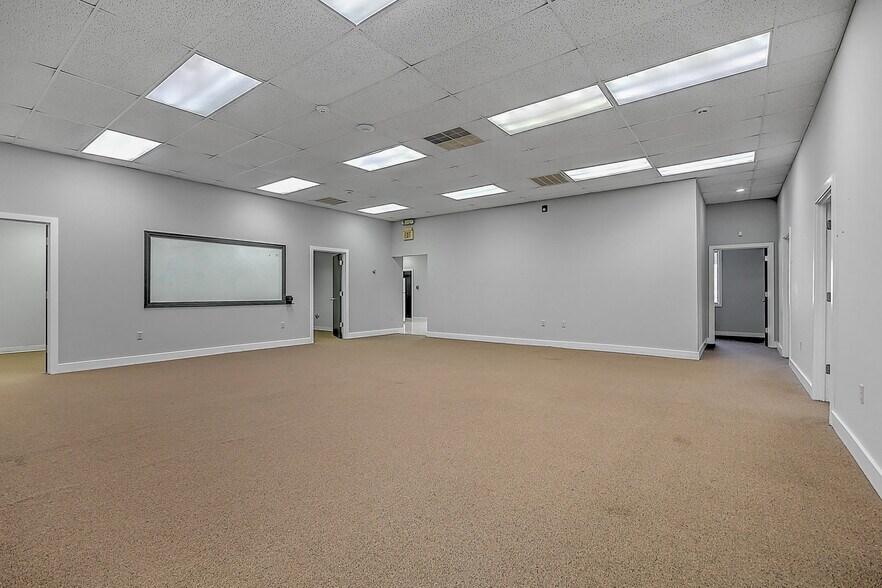More Photos Of 10376 Wallace Alley St, Kingsport Office For Lease