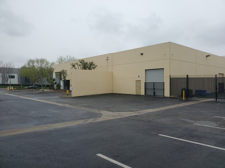 More Photos Of 4255 E Airport Dr, Ontario Warehouse For Lease
