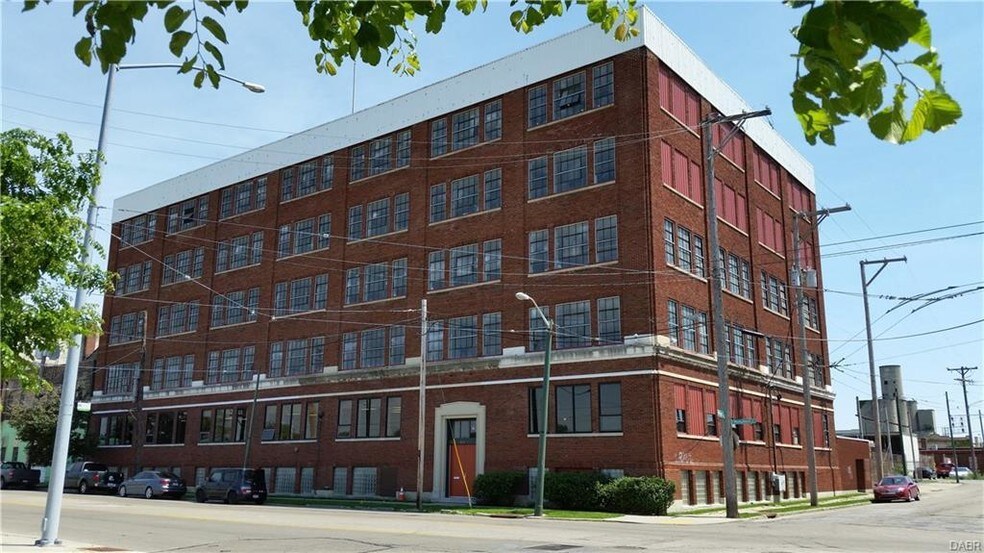 More Photos Of 804 E Monument Ave, Dayton Industrial For Lease