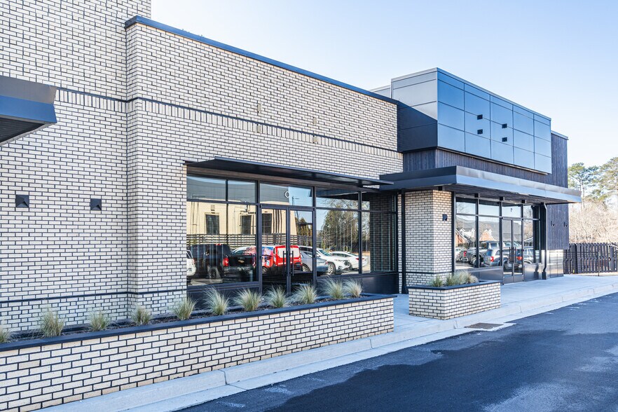 More Photos Of 2375 W Broad St, Athens Unknown For Lease