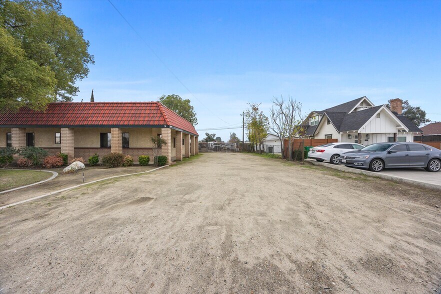 More Photos Of 9831 Rosedale Hwy, Bakersfield Office For Sale