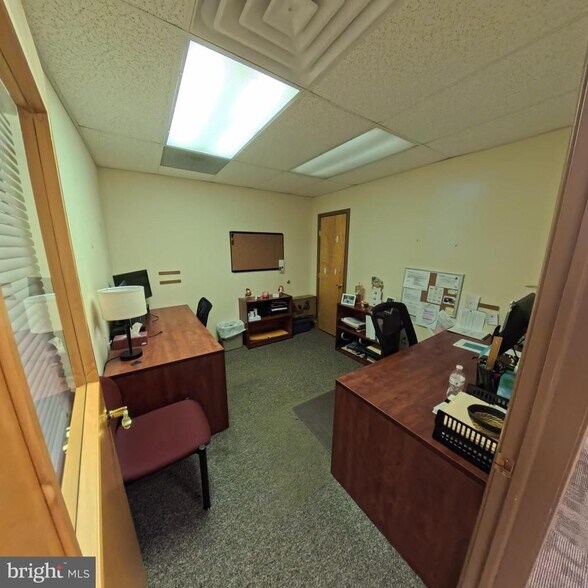 More Photos Of 1515 Mount Hope Ave, Pottsville Office For Sale