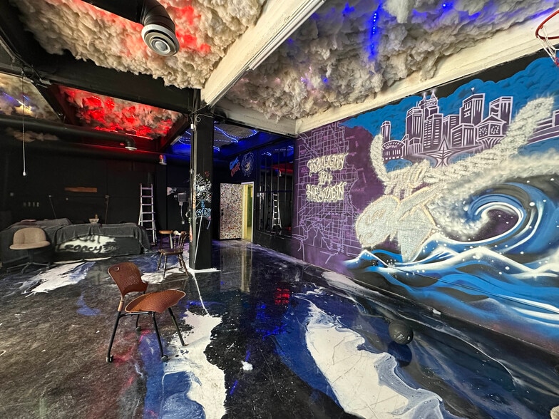 More Photos Of 2600-2604 W Fond Du Lac Ave, Milwaukee Manufacturing For Sale