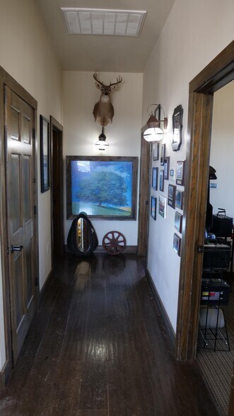 More Photos Of 10010 W US 290 Hwy, Austin Freestanding For Sale