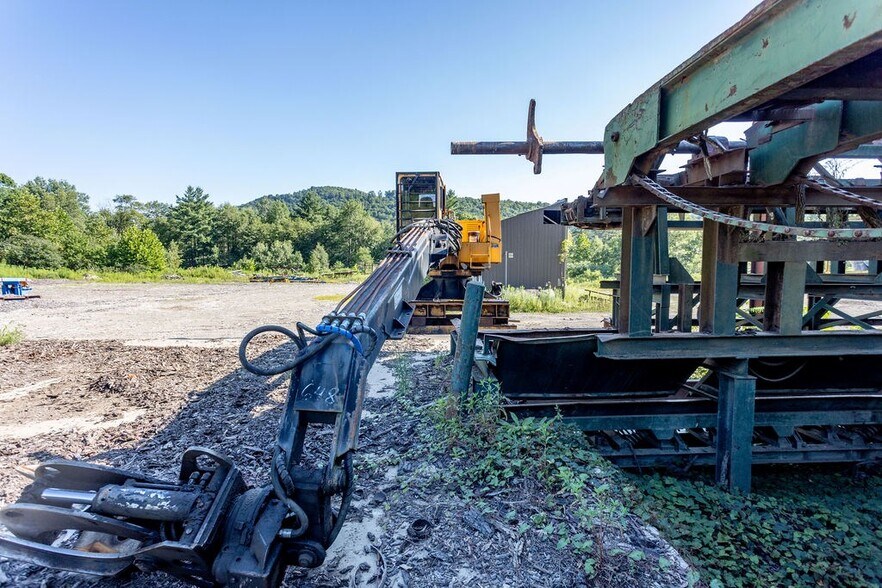 More Photos Of 398 Main St, Roulette Warehouse For Sale