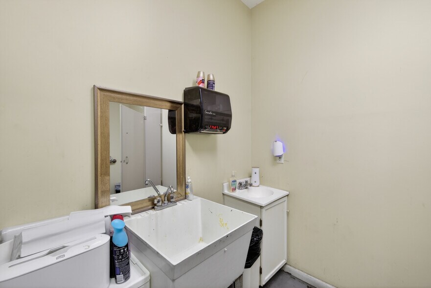 More Photos Of 1250 Warehouse Row W, Fort Payne Industrial For Sale