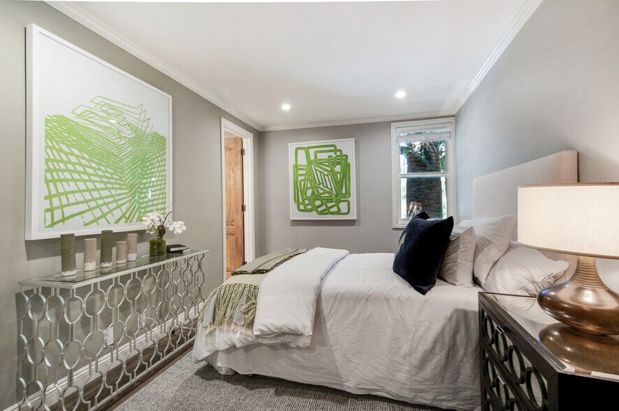 More Photos Of 9696 Antelope Rd, Beverly Hills Specialty For Sale