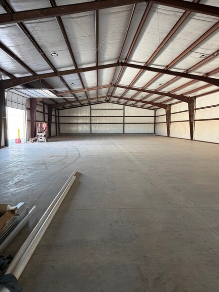 More Photos Of 1500 N Lincoln Blvd, Edmond Unknown For Lease