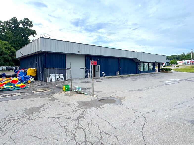 More Photos Of 1155 Route 9, Wappingers Falls Showroom For Sale