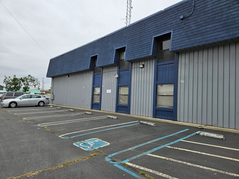 More Photos Of 142 N 9th St, Modesto Office For Lease