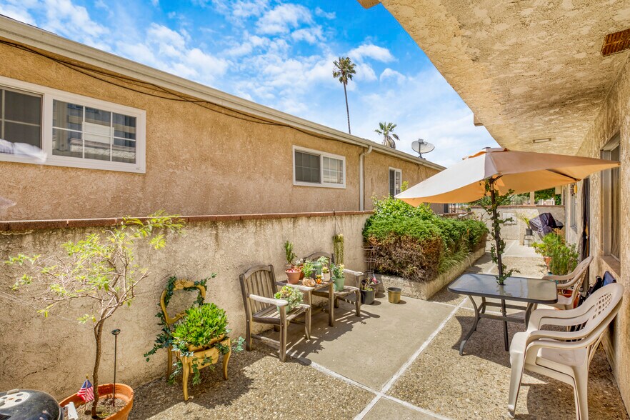 More Photos Of 1023 W 24th St, San Pedro Apartments For Sale
