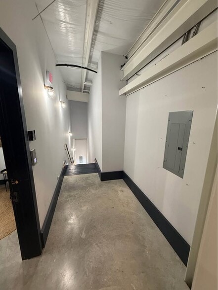 More Photos Of 108 Dees Dr, Gluckstadt Office For Lease