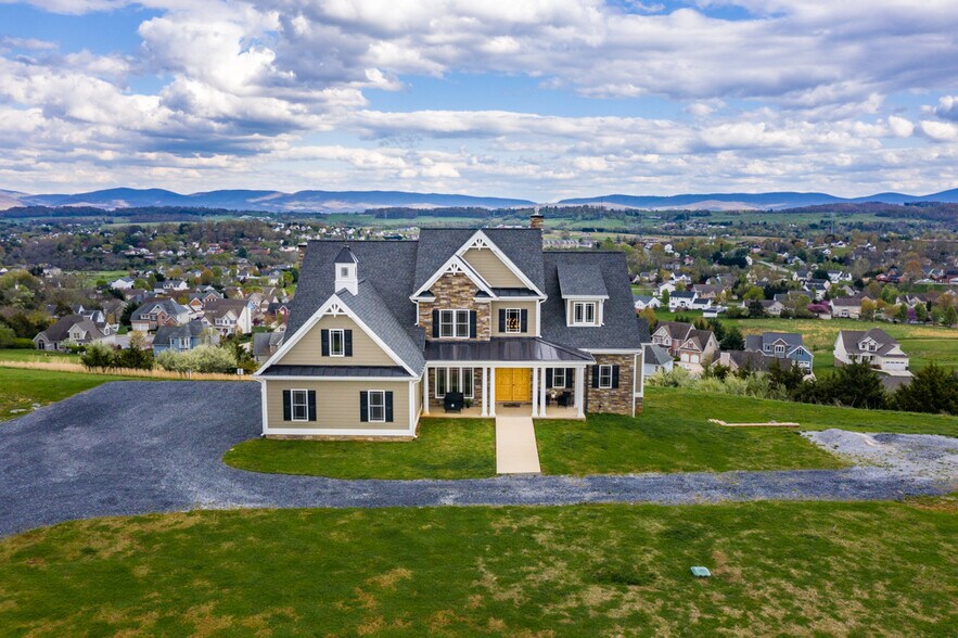 More Photos Of 243 Barrenridge rd, Staunton Specialty For Sale