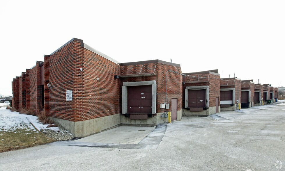 350 Randy Rd, Carol Stream, IL 60188 Industrial For Lease