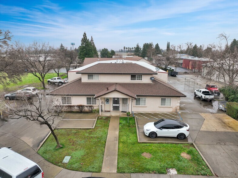 More Photos Of 1633 Starr Dr, Yuba City Service For Sale