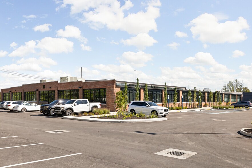 More Photos Of 1351 E Roosevelt Ave, Indianapolis Loft Creative Space For Lease
