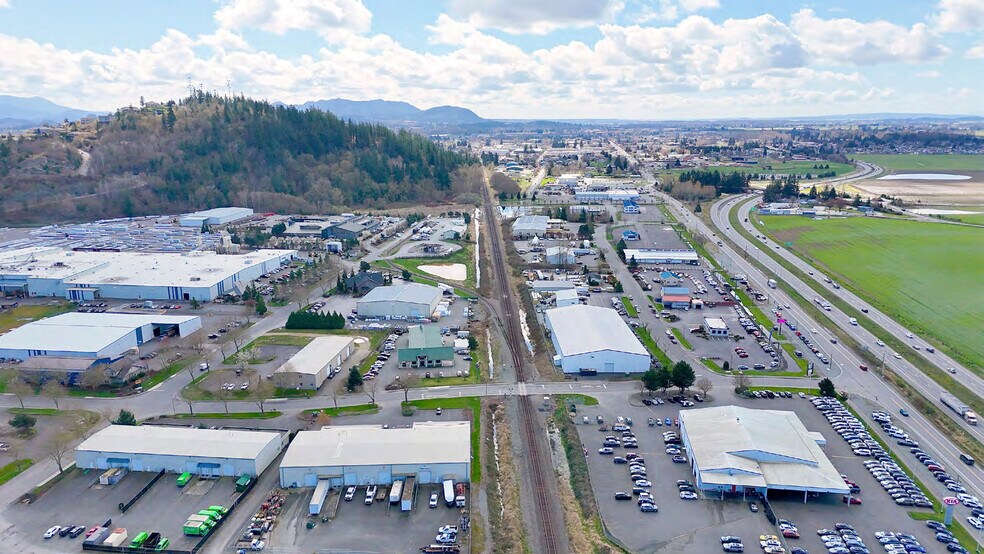 More Photos Of 258 N Hill Blvd, Burlington Auto Repair For Sale