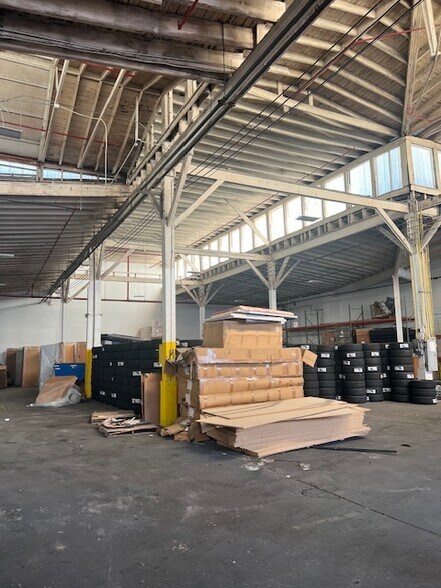 More Photos Of 3500 N Hawthorne St, Chattanooga Light Distribution For Lease