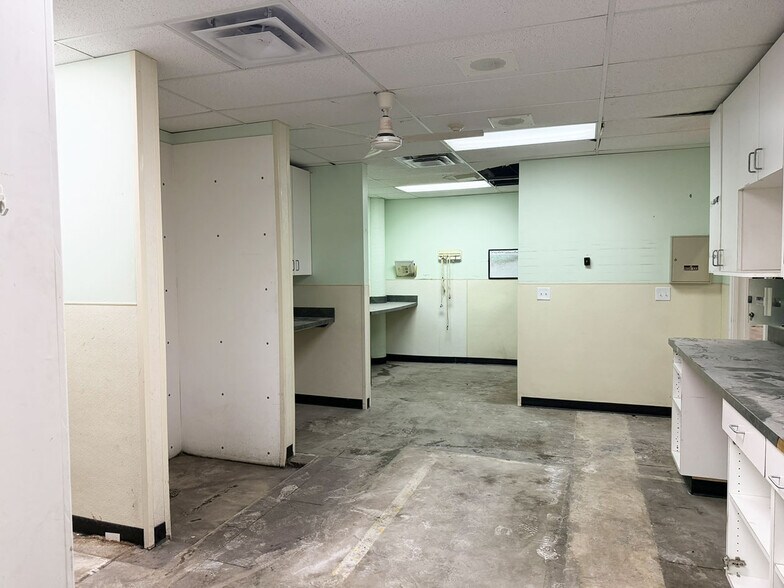 More Photos Of 1618 Webster St, Houston General Retail For Lease