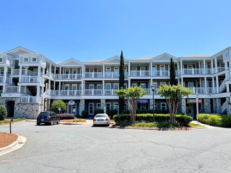 More Photos Of 637 Williamson Rd, Mooresville Storefront Retail Residential For Sale