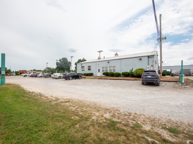 More Photos Of 3500 Kingshighway, East Saint Louis Golf Course Driving Range For Sale