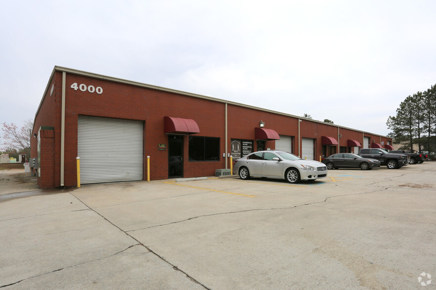 Primary Photo Of 4000 Fambrough Dr, Powder Springs Warehouse For Lease