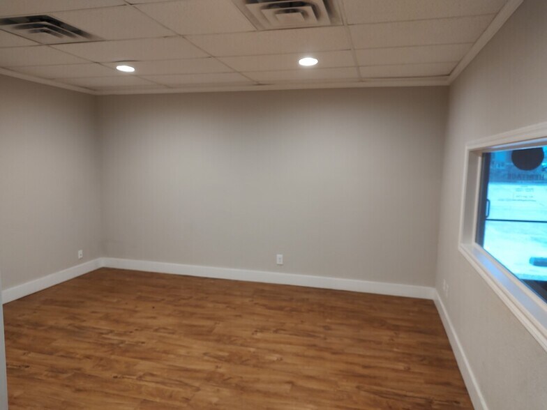 More Photos Of 1335 Shannon Rd E, Sulphur Springs Office For Lease