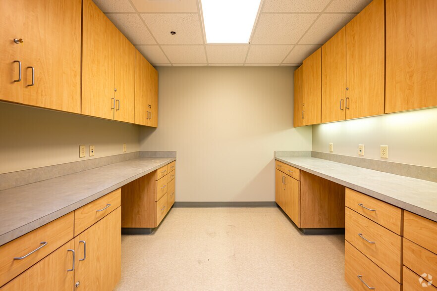 More Photos Of 64040 Highway 434, Lacombe Medical For Lease