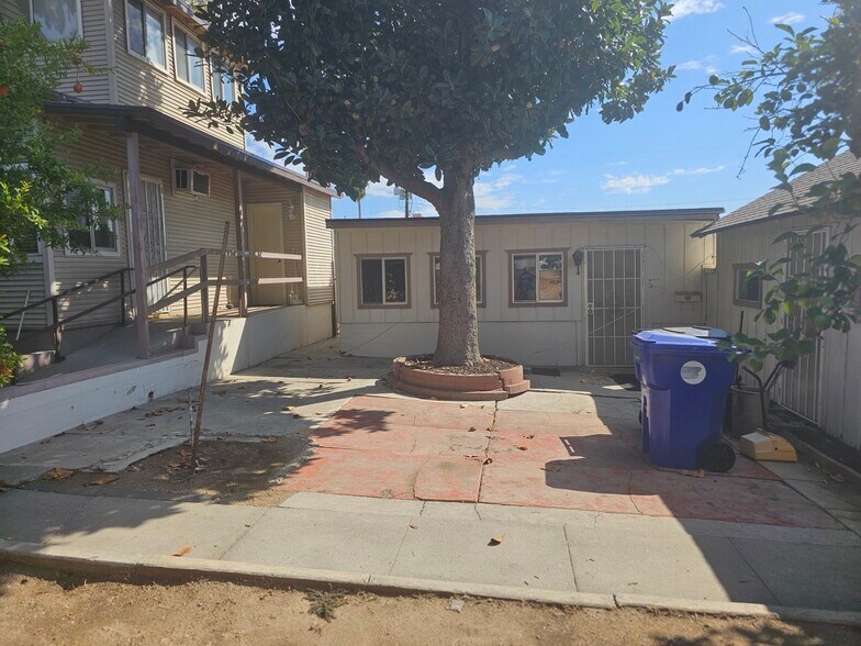 More Photos Of 6836 Palm Ave, Highland Office For Sale