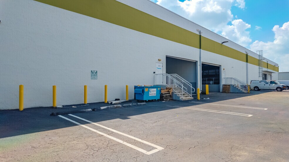 More Photos Of 1400 NW 88th Ave, Doral Unknown For Lease