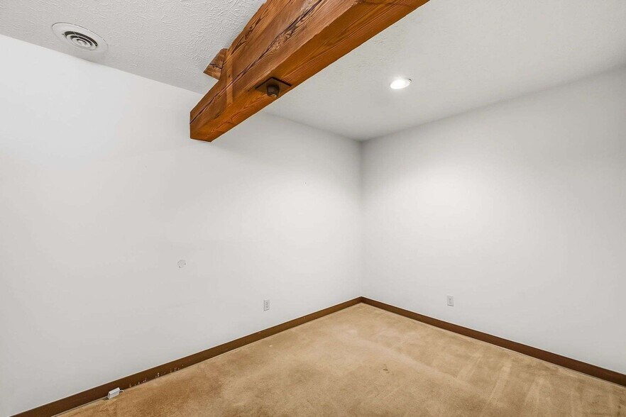 More Photos Of 412 E River St, Elyria Office For Sale