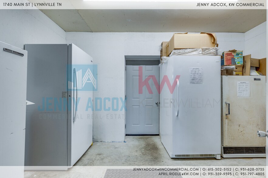 More Photos Of 1740 Main St, Lynnville General Retail For Sale