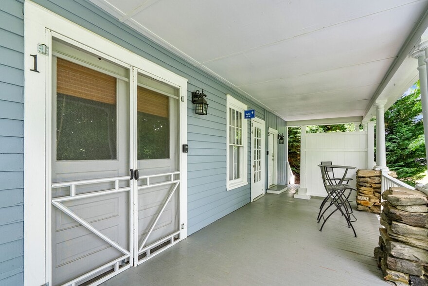 More Photos Of 33 Vance Ave, Black Mountain Apartments For Sale