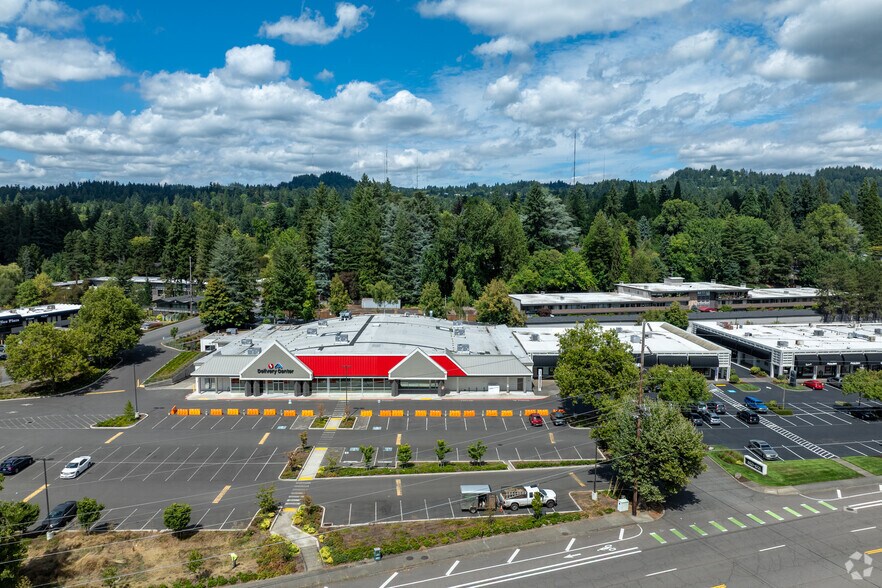 More Photos Of 6745 SW Beaverton Hillsdale Hwy, Portland Supermarket For Lease